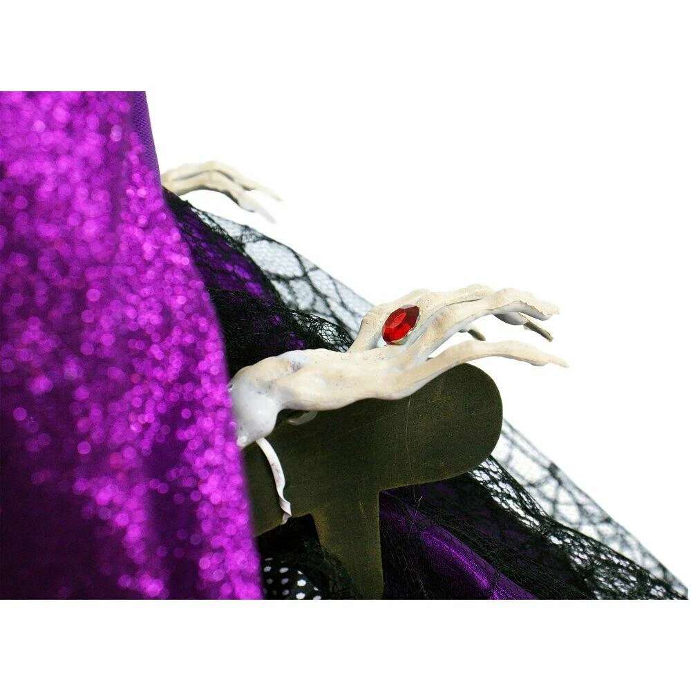 Fraser Hill Farm Animatronic Witch, Talking And Moving (Gale) - Image 3