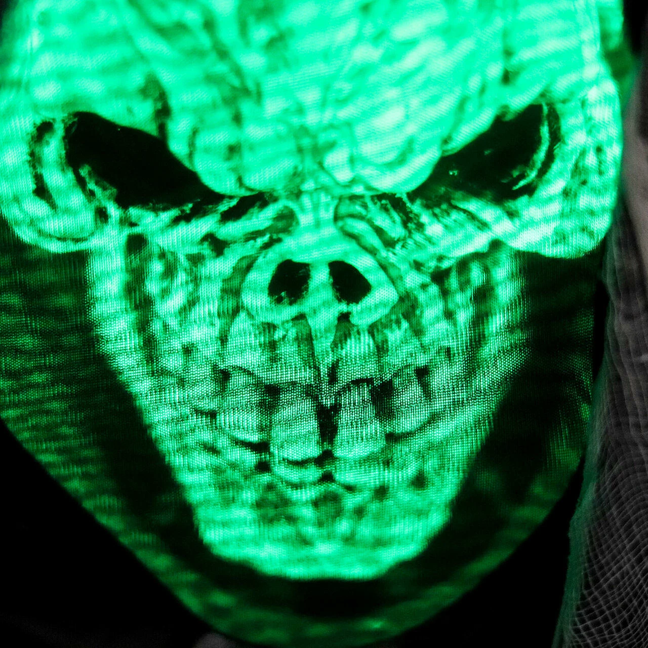 Fraser Hill Farm Haunted Hill Farm 5.25-Ft. Standing Reaper With LED Green Face, Indoor Or Covered Outdoor Halloween Decoration, Battery-Operated, Silence, HHRPR-11FLS - Image 11