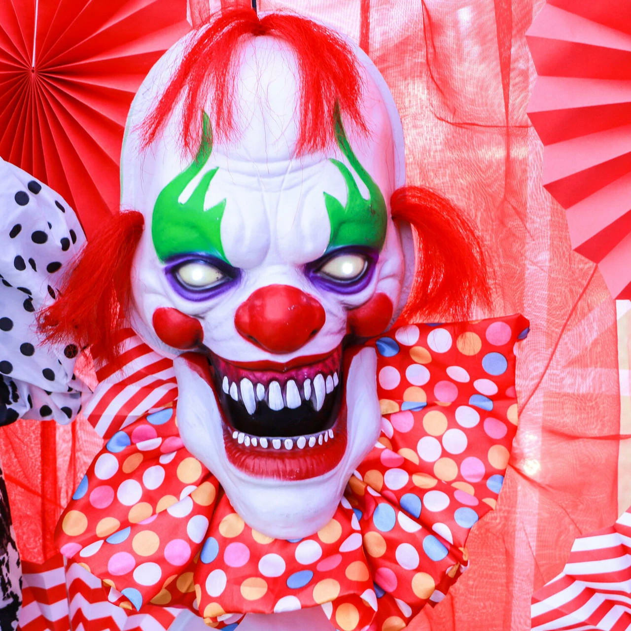 Fraser Hill Farm Haunted Hill Farm 30-In. Hanging Talking Clown Head, Halloween Decoration For Indoor Or Covered Outdoor Display, Battery-Operated, Red - Image 8