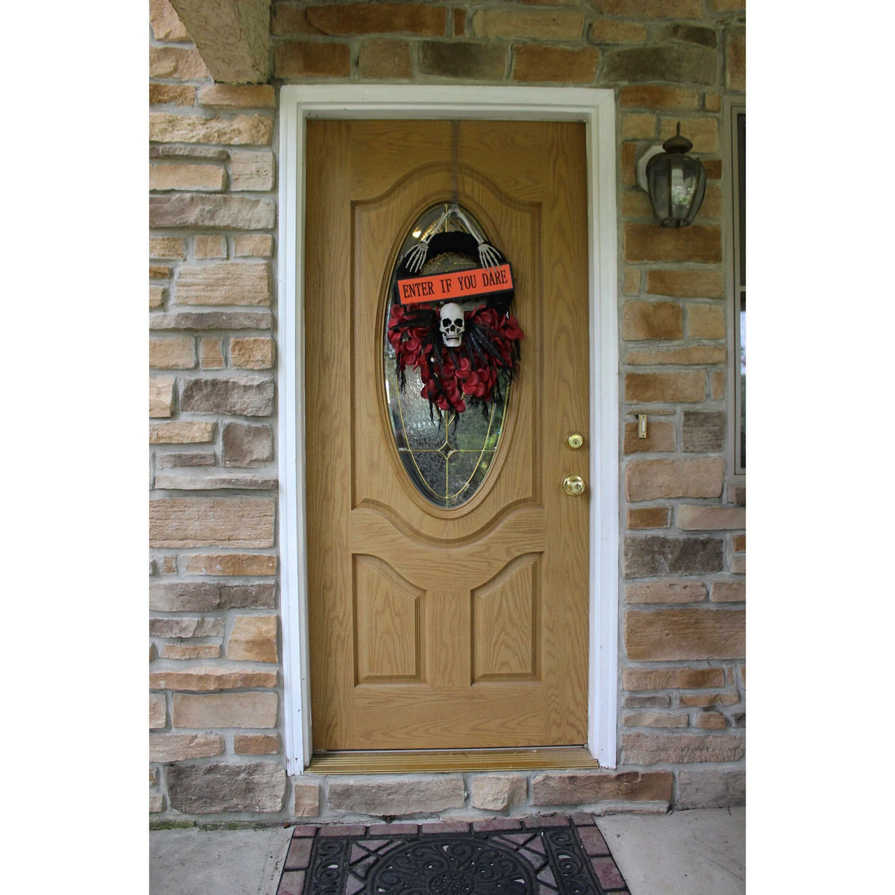 Fraser Hill Farm Haunted Hill Farm 2.25-ft. Halloween Wreath W/ Skull, "Enter If You Dare" Sign, Battery Operated - Image 10