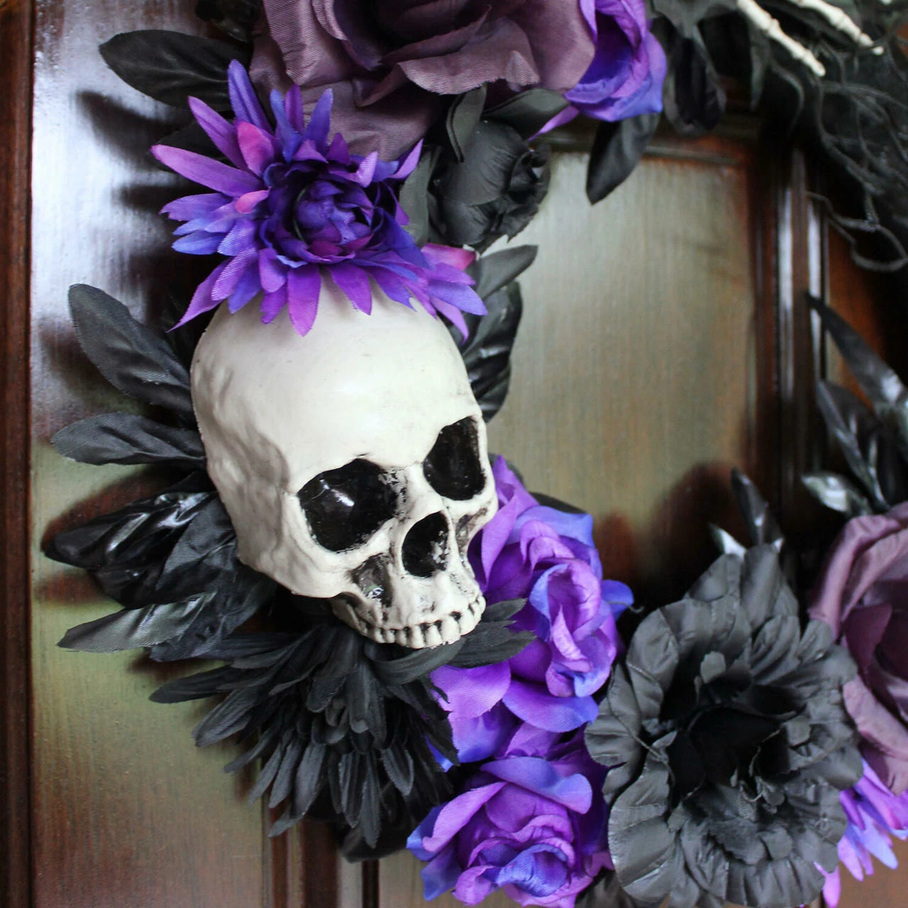 Fraser Hill Farm Haunted Hill Farm 17-In. Flower And Skull Wreath, Halloween Door Or Wall Decoration, Purple-Black - Image 5