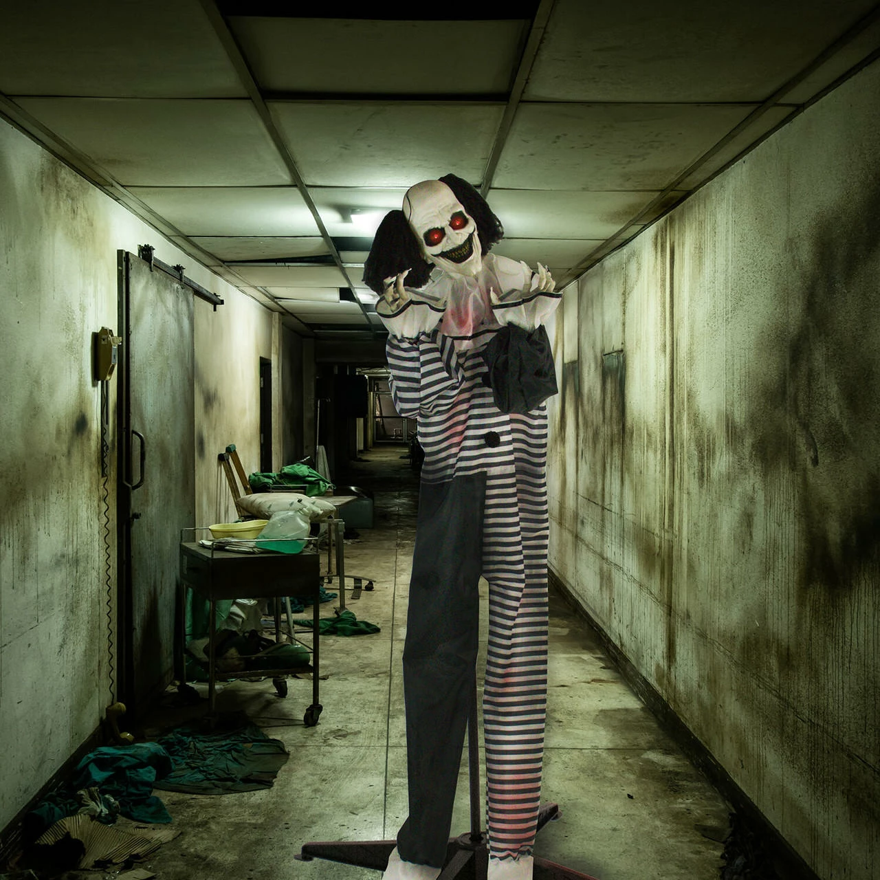 Fraser Hill Farm Life-Size Poseable Animatronic Clown With Red Flashing Eyes (Fester) - Image 13